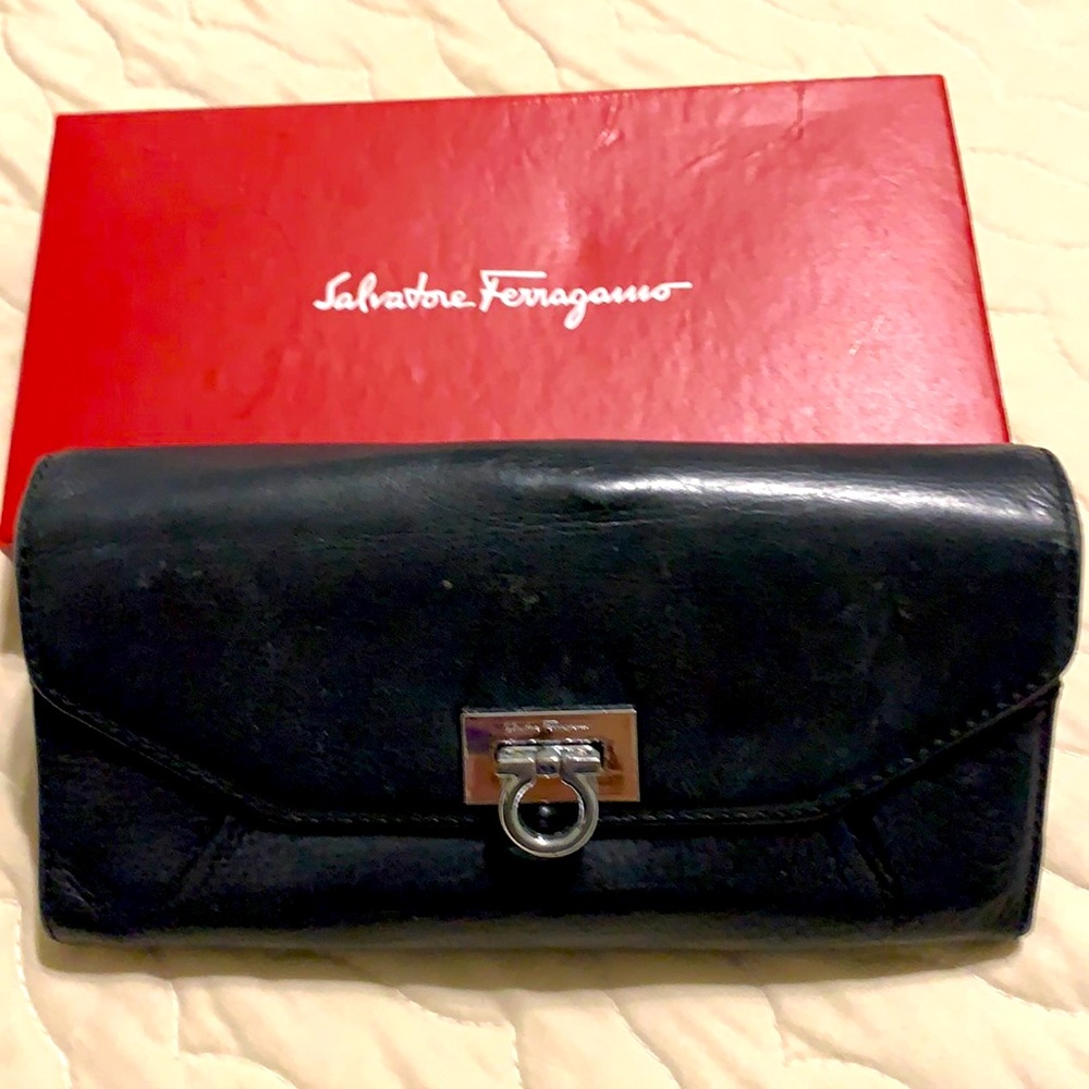 Salvatore Ferragamo black leather wallet with original box